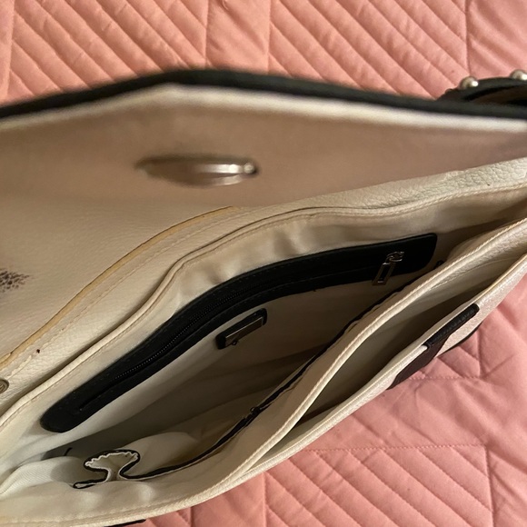 Guess Envelope Clutch Bag - Picture 4 of 4